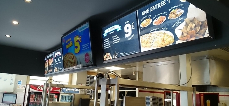 TV led pour enseigne chez Dominos Pizza